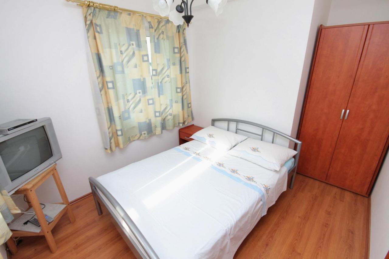 Apartments And Rooms With Parking Space Njivice, Krk - 5458 ภายนอก รูปภาพ