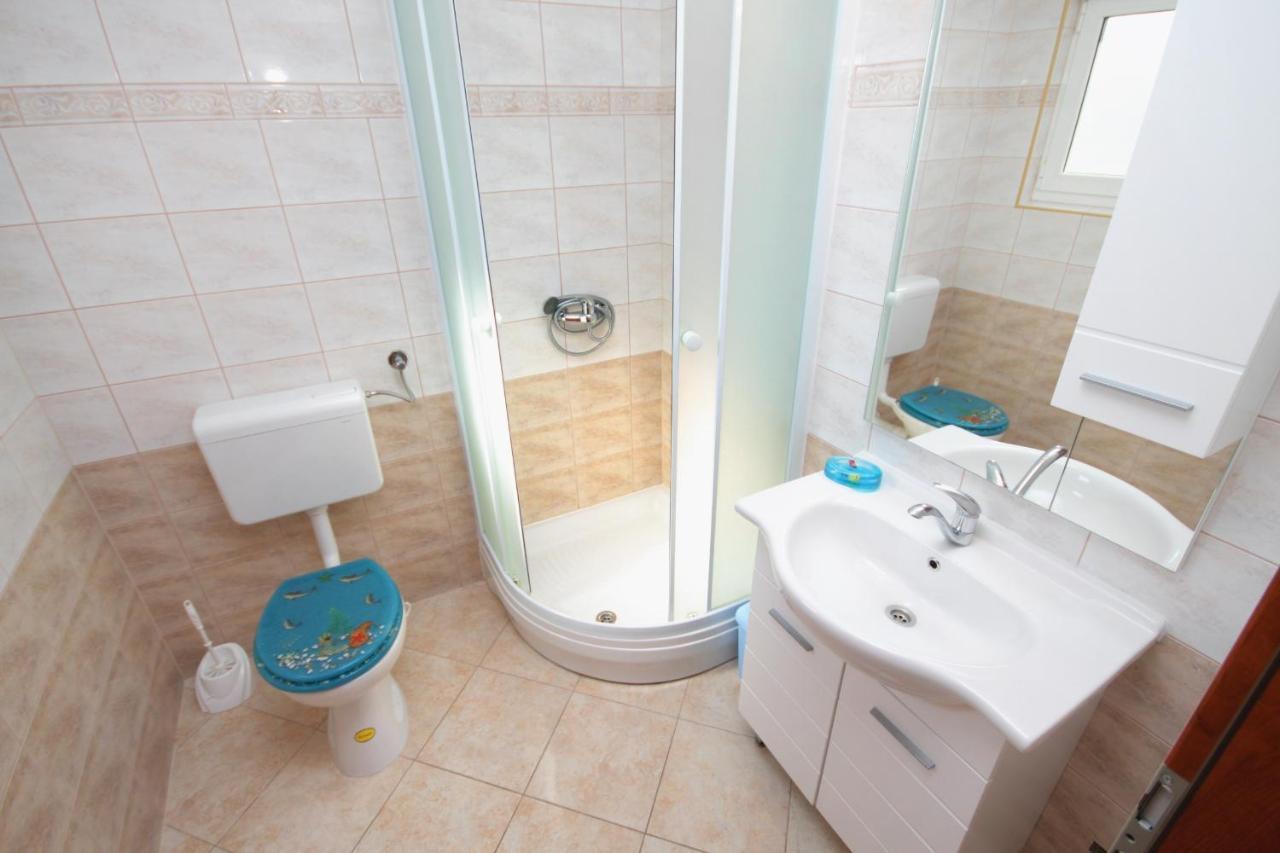 Apartments And Rooms With Parking Space Njivice, Krk - 5458 ภายนอก รูปภาพ