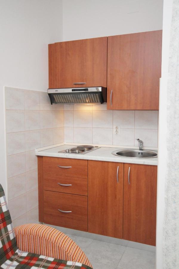Apartments And Rooms With Parking Space Njivice, Krk - 5458 ภายนอก รูปภาพ