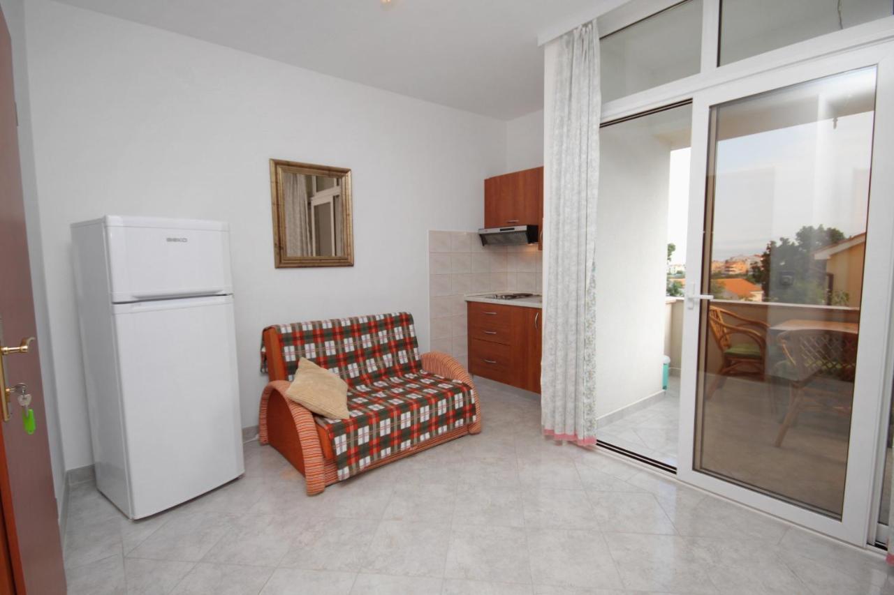 Apartments And Rooms With Parking Space Njivice, Krk - 5458 ภายนอก รูปภาพ