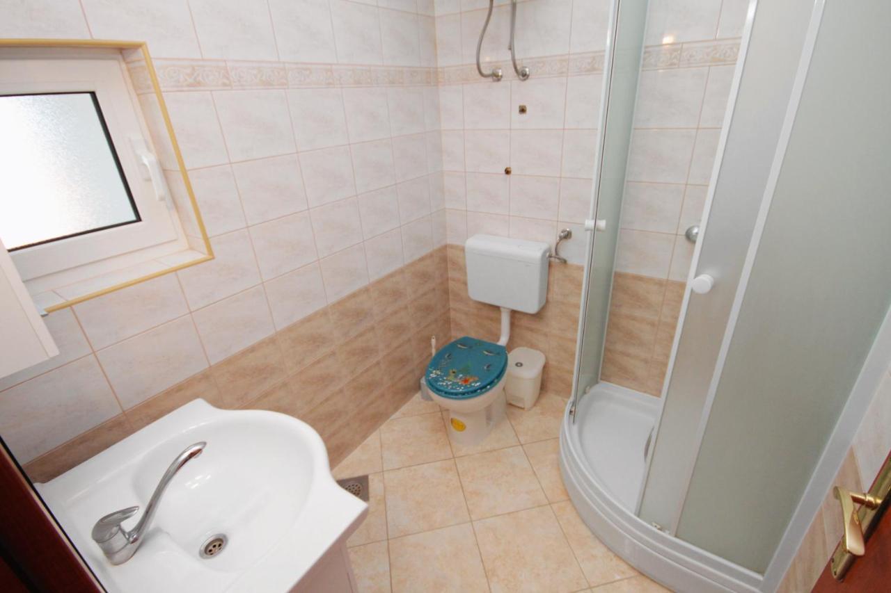 Apartments And Rooms With Parking Space Njivice, Krk - 5458 ภายนอก รูปภาพ