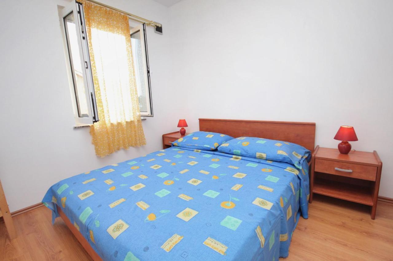 Apartments And Rooms With Parking Space Njivice, Krk - 5458 ภายนอก รูปภาพ