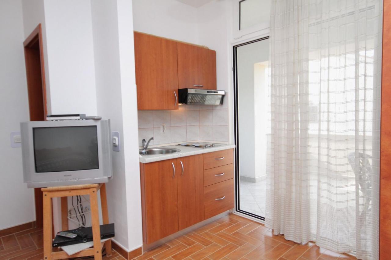 Apartments And Rooms With Parking Space Njivice, Krk - 5458 ภายนอก รูปภาพ